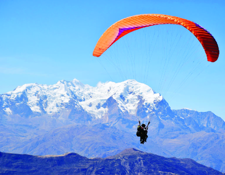 Por Semana Santa promueven el turismo y la práctica del parapente en Mecapaca 
