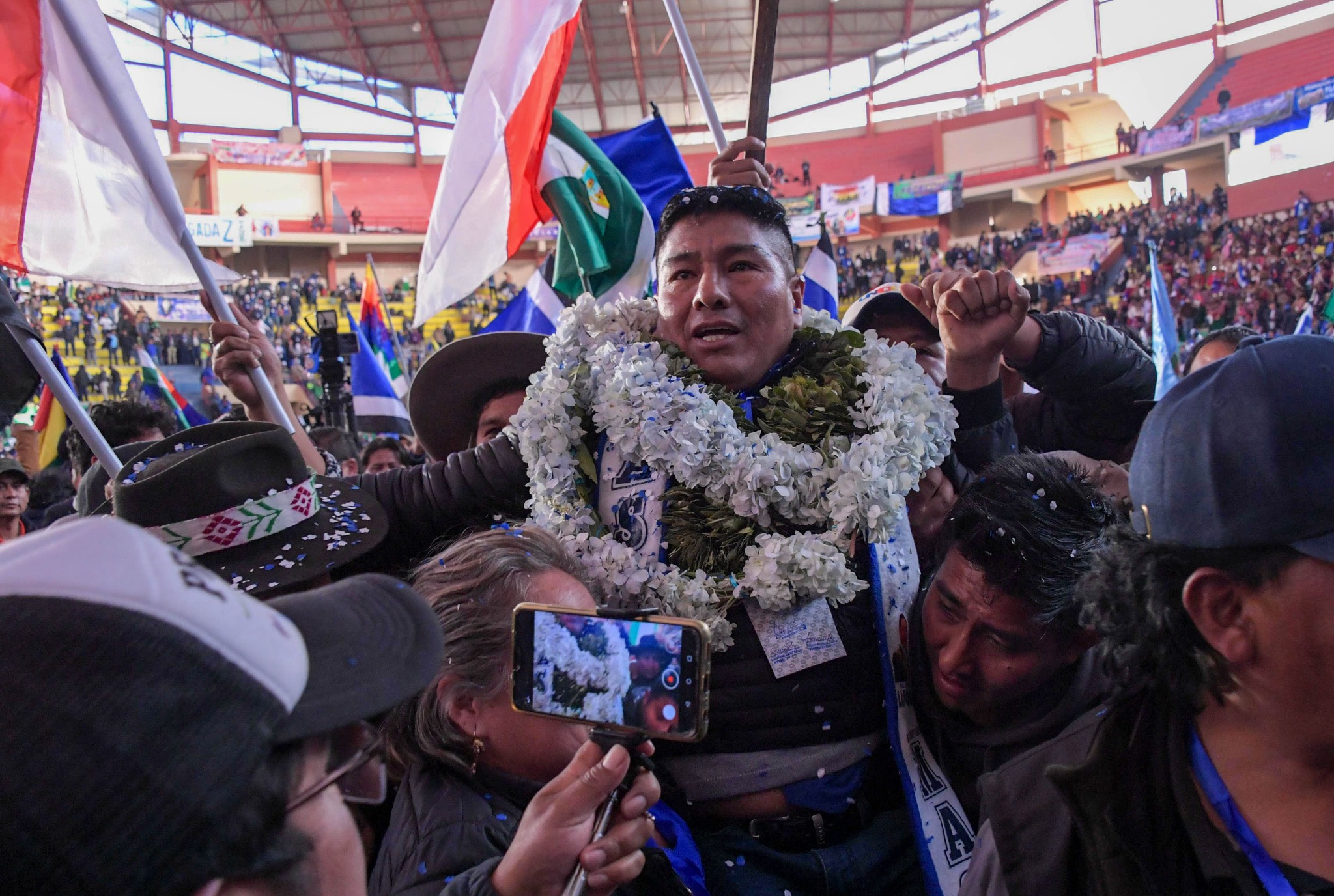 Presidente afirma que con la nueva dirección nacional del MAS-IPSP se consolida la refundación del Instrumento Político