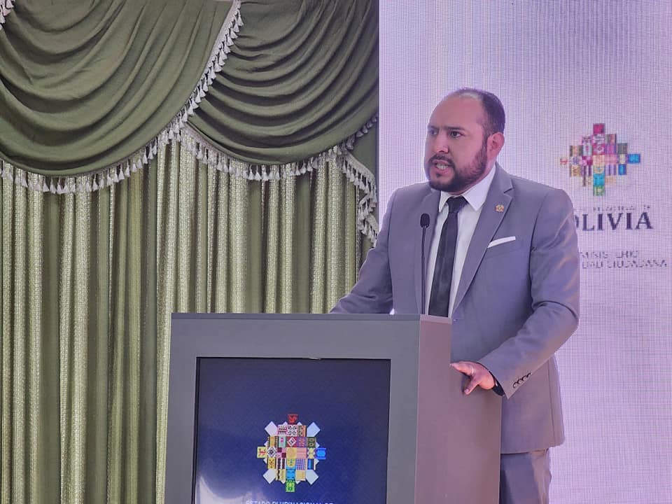 Gobierno entrega equipos de computación para fortalecer la lucha contra la trata de personas y el cibercrimen 