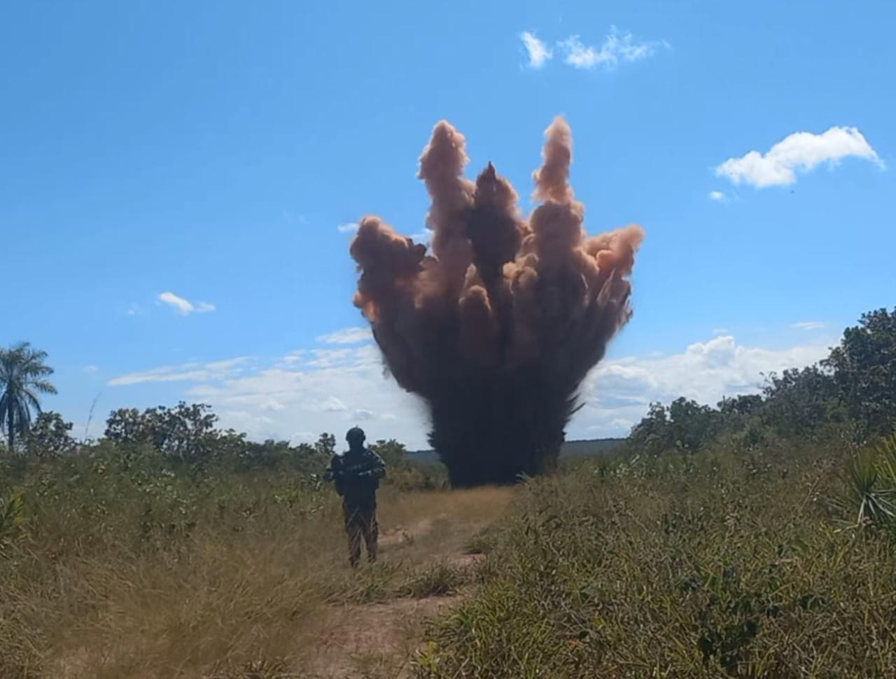 Fuerza antidroga destruye seis pistas clandestinas y fábricas de droga en Santa Cruz y Cochabamba
