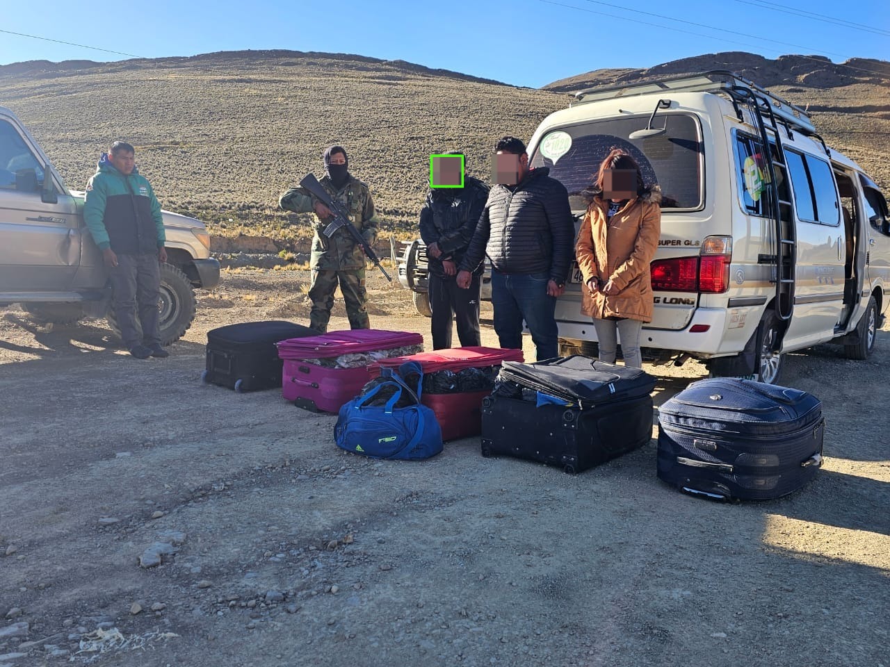 Aprehenden a tres personas que trasladaban más de 165 kilos de marihuana en Potosí
