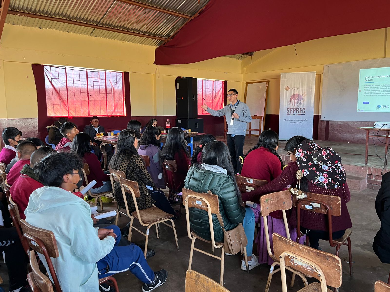 Seprec capacita a más de 1.200 estudiantes de secundaria en educación empresarial 