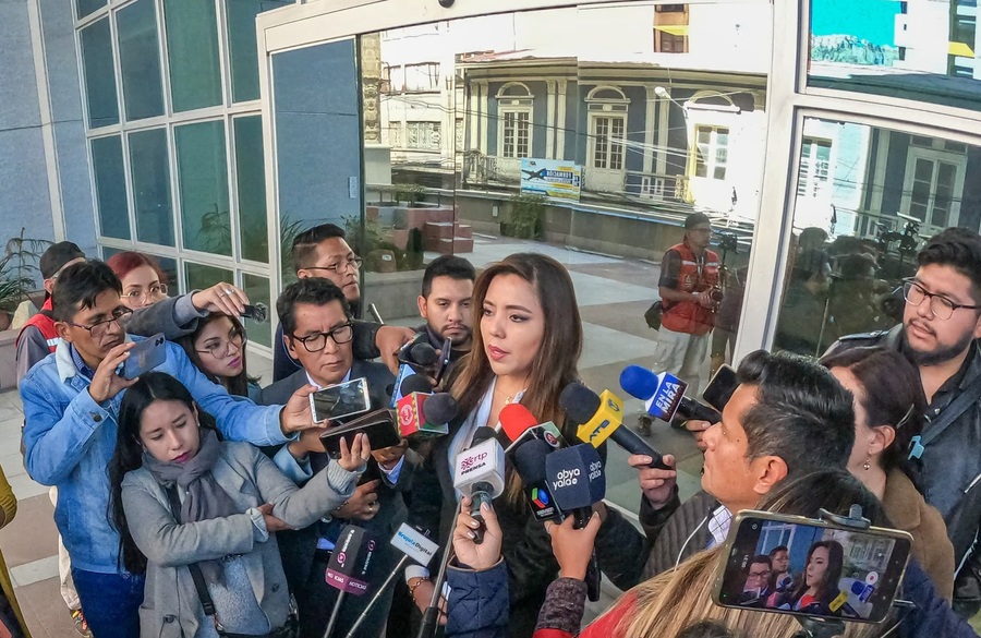 Viceministra denuncia intentos de posicionar el discurso de una supuesta crisis económica en busca de un “golpe blando” 