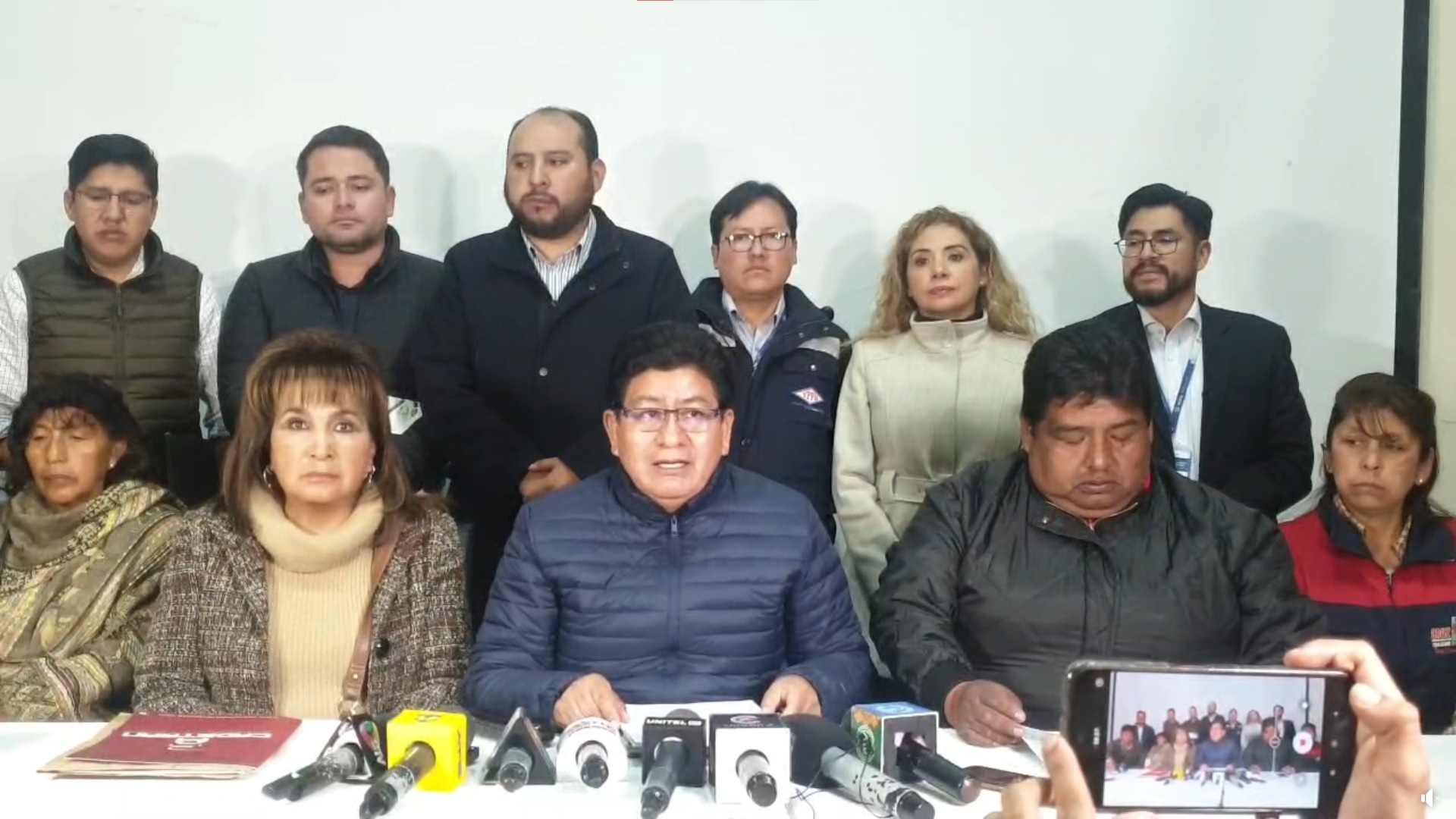 Gobierno y Cámara Boliviana de Transporte declaran cuarto intermedio en el diálogo, esperan se sumen dirigentes