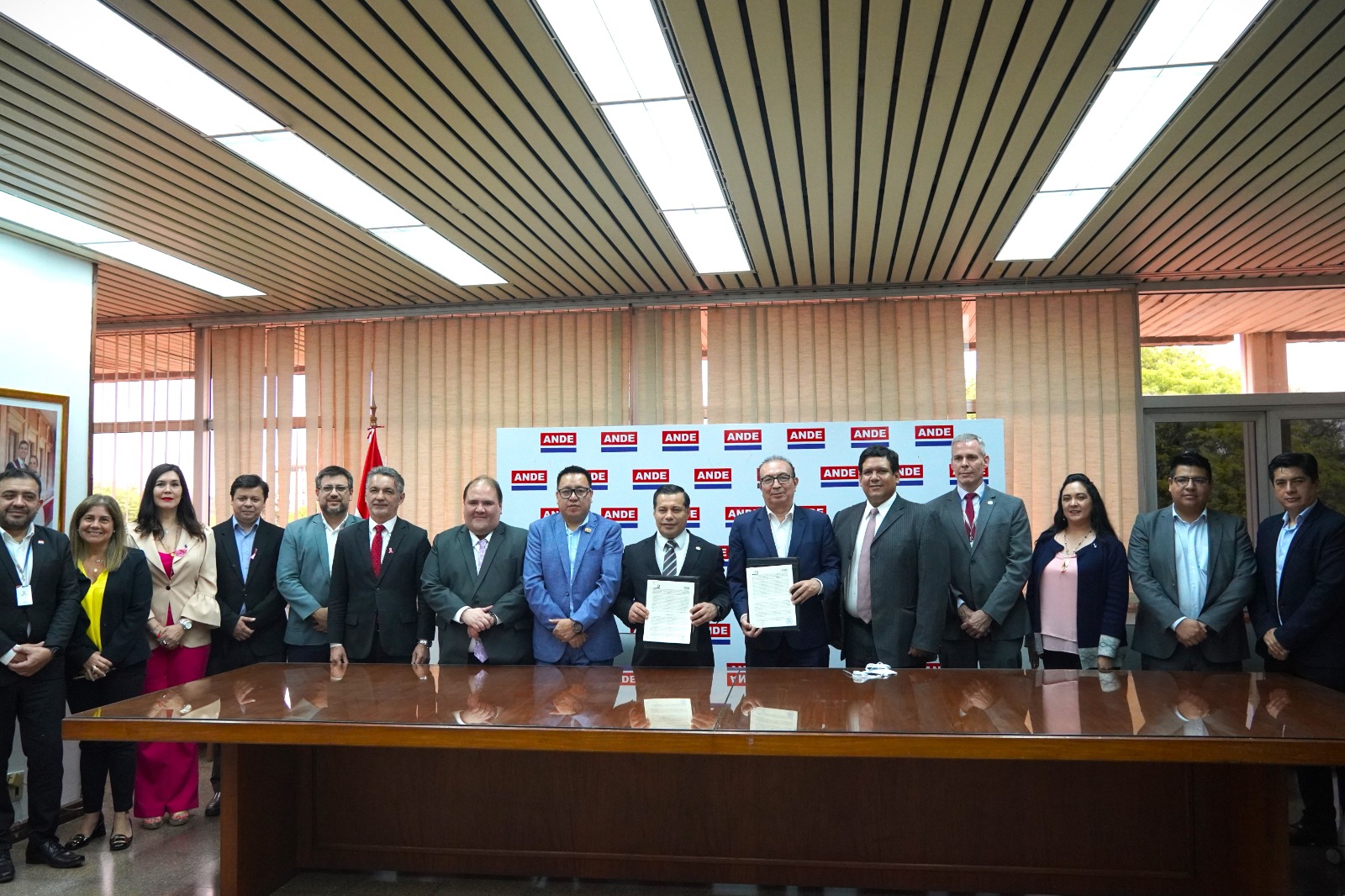 Bolivia y Paraguay sellan acuerdo para fortalecer la integración energética entre ambos 