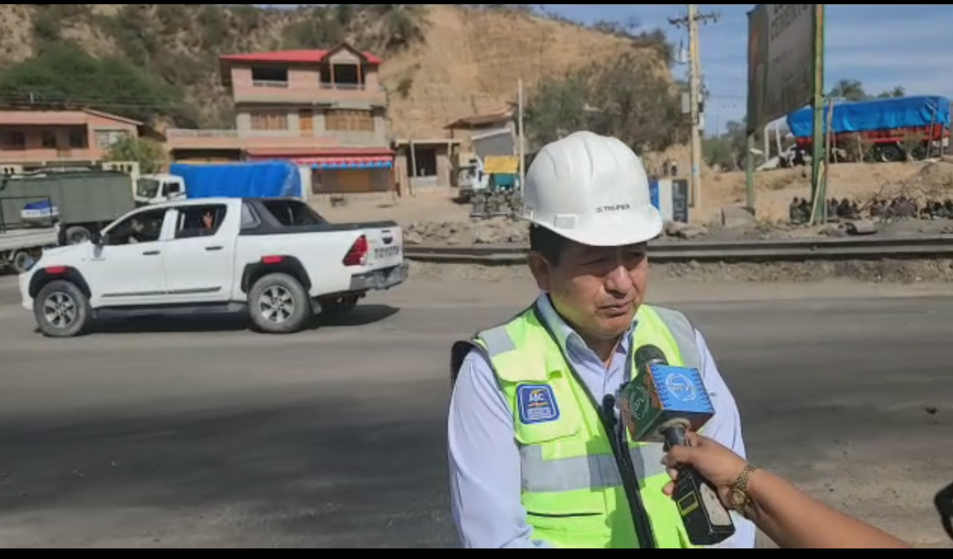Bloqueos dejan Bs 15 millones en pérdidas a Vías Bolivia y destrozos en el asfalto de carreteras