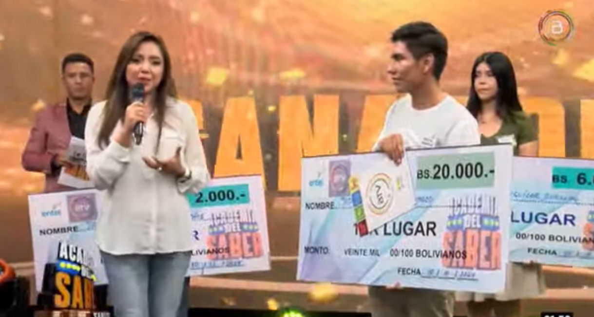 Matías Valda Coronado gana la final de la segunda temporada de la Academia del Saber en Santa Cruz