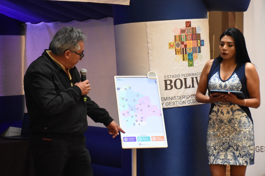 Lanzan “InfoMóvil” con información sobre las obras de la gestión gubernamental 