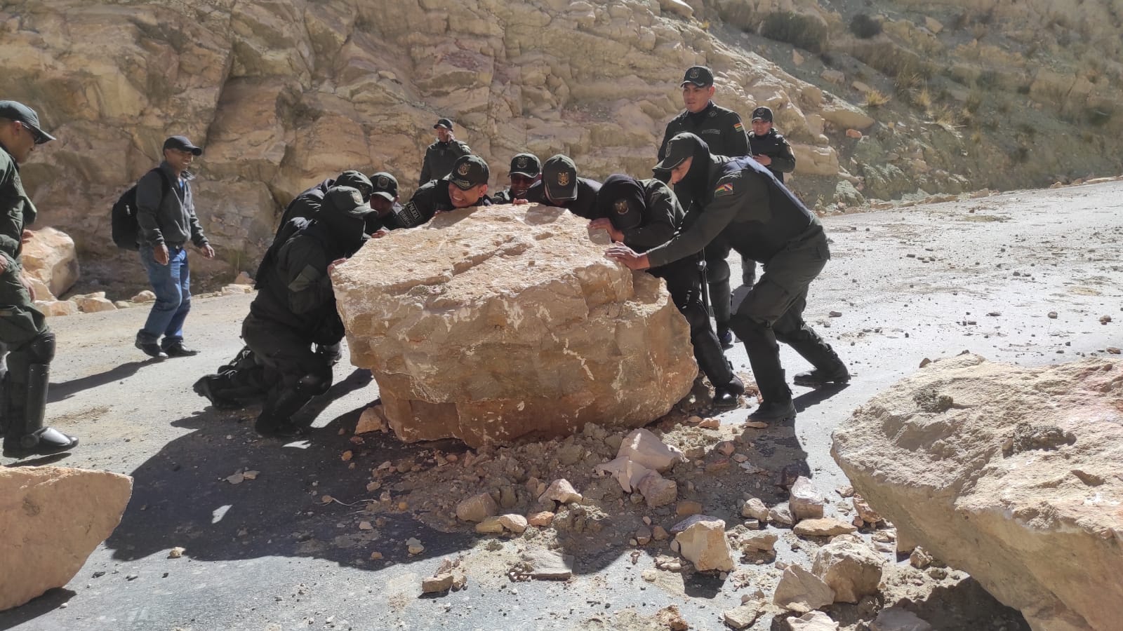 Vocal del TSE anuncia verificación del uso de aportes de militantes del MAS