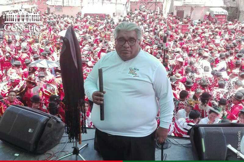 Galardonan al fundador de la agrupación Hiru Hicho por sus 40 años de trayectoria musical 