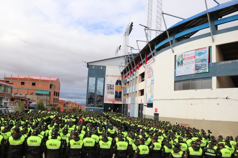 1.800 policías y tres anillos de seguridad resguardarán el partido Bolivia – Paraguay en El Alto esta tarde