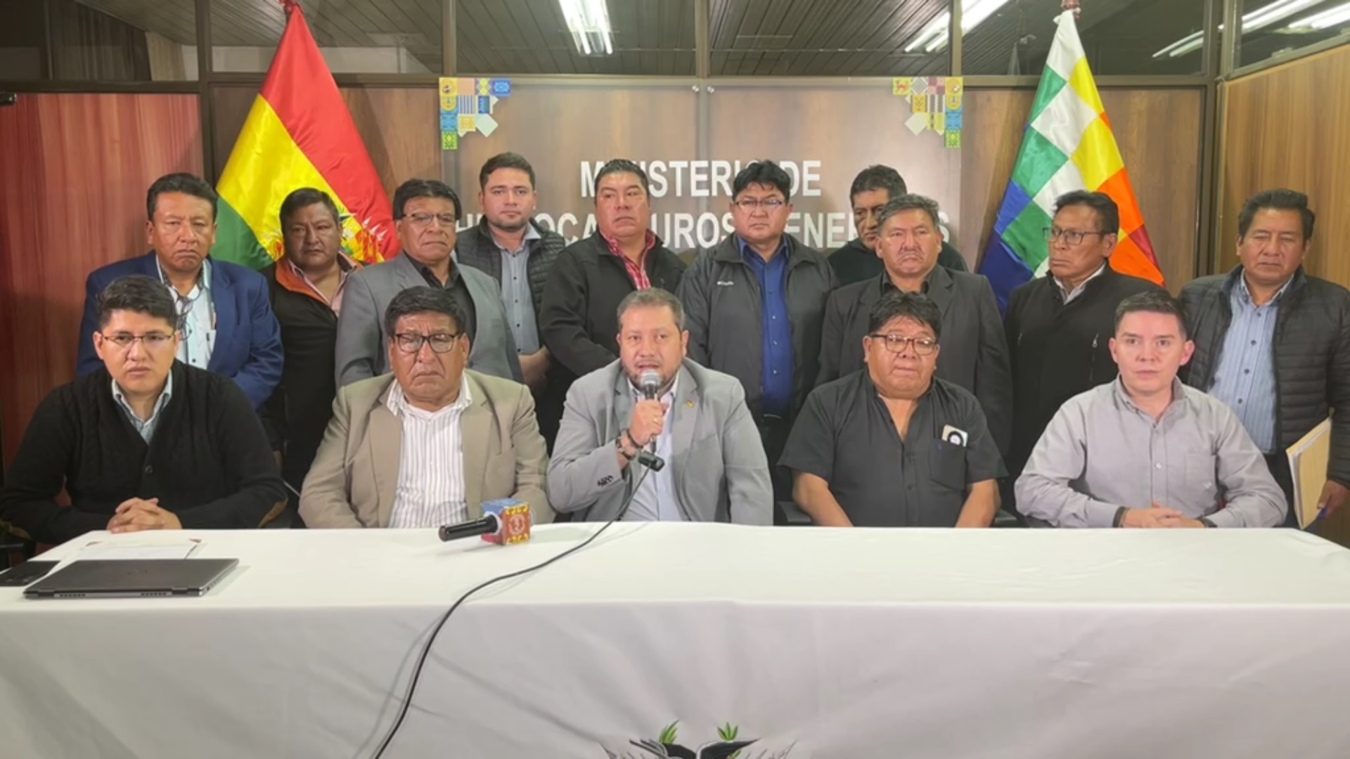 Gobierno y transportistas inspeccionarán plantas de almacenaje para verificar incremento de despachos de gasolina y diésel