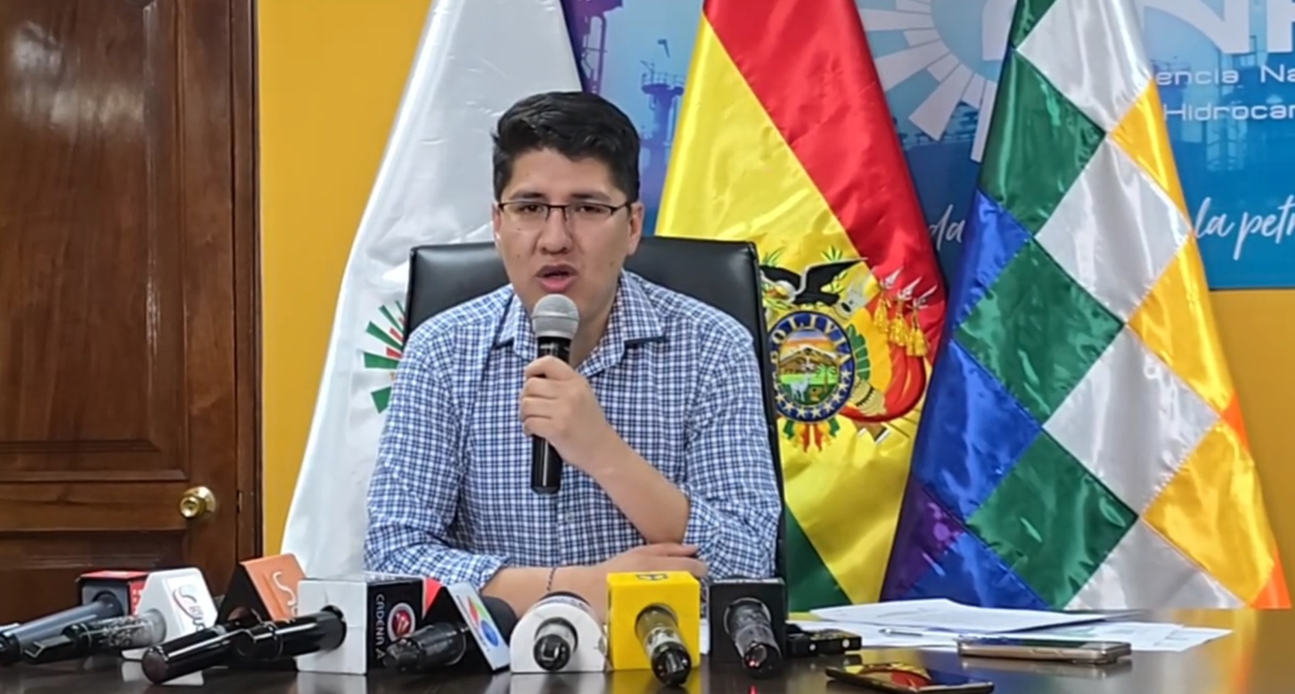 Sube el precio de las gasolinas Premium Plus y Ultra Premium 100, y mantienen costo y subvención de la gasolina especial