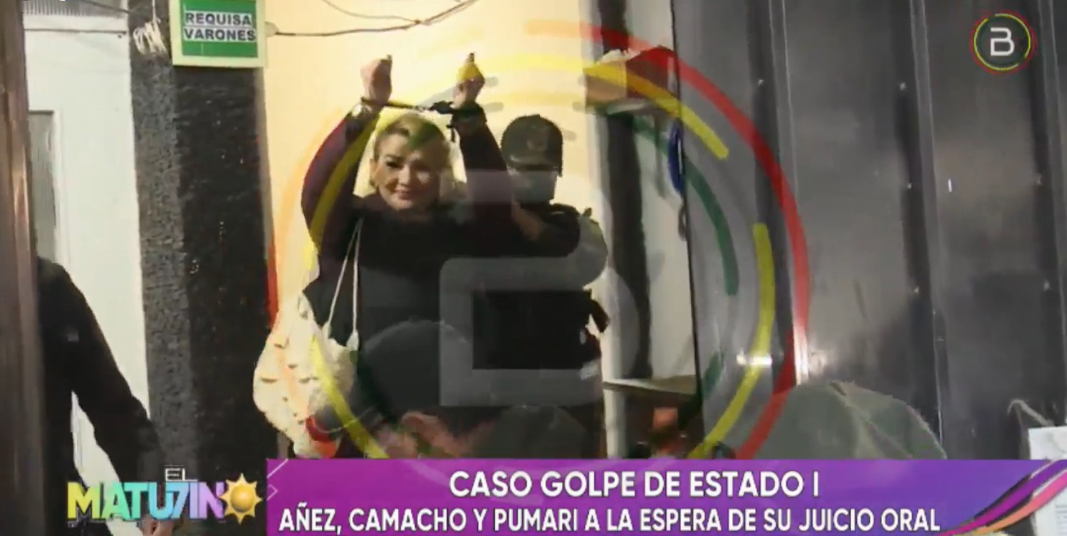 Áñez, Camacho y Pumari llegan al juzgado de La Paz para inicio del juicio por el caso Golpe de Estado I