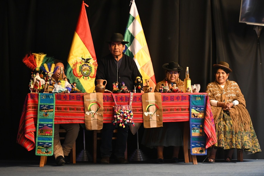 Invitan a participar de la I Feria Artesanal para revalorizar la cultura de Sorata