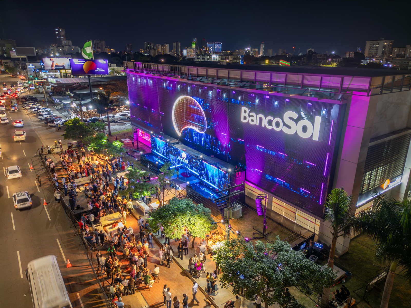 BancoSol inaugura moderna agencia en la ciudad de Santa Cruz con Bs 57 millones de inversión 