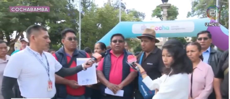 Vecinos del Distrito 8 de Cochabamba exigen el desbloqueo de carreteras y control contra el agio y especulación