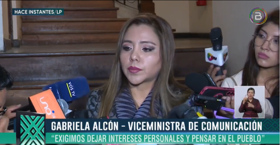 Condenan agresiones y retención de periodistas en bloqueo evista