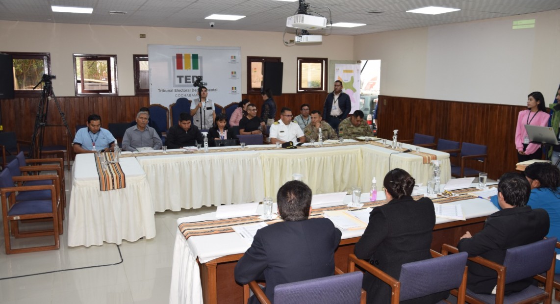 En Cochabamba coordinan con la Policía y las FFAA cadena de custodia de material electoral para las judiciales