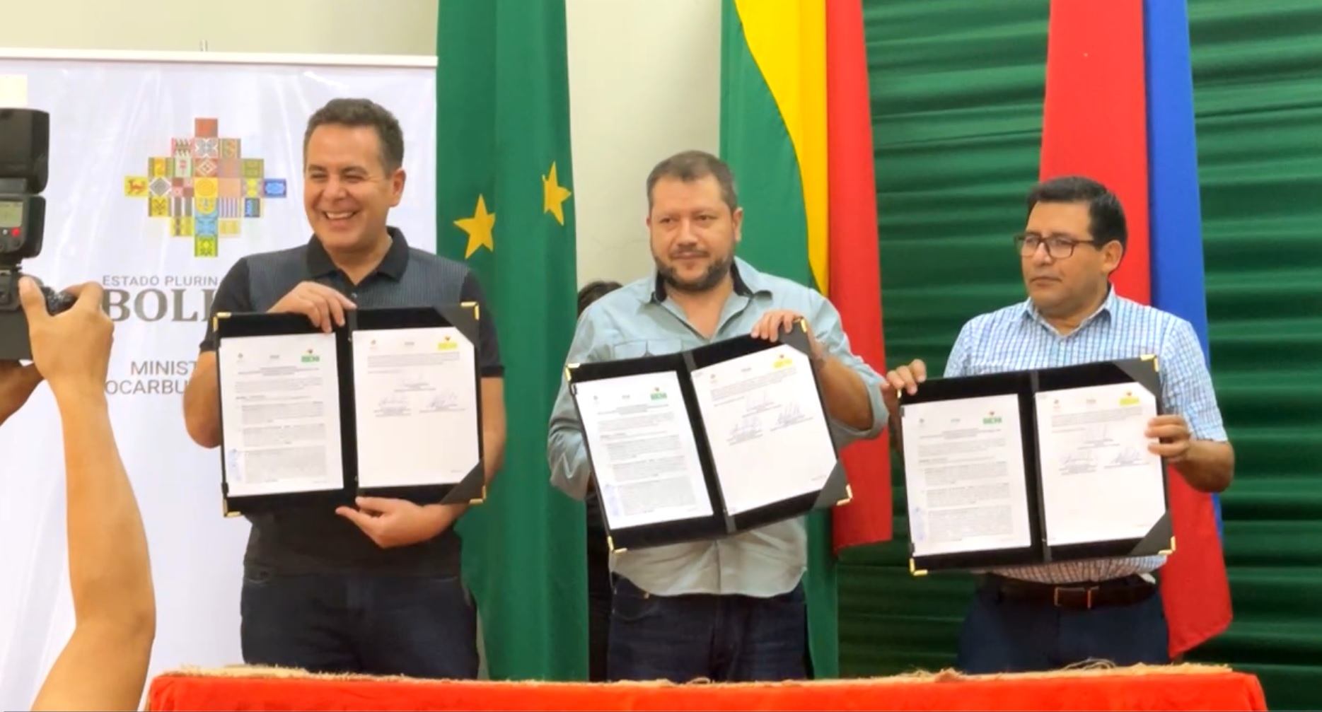 Invertirán $us 10,6 millones para dotar de electricidad a más de 3.700 familias rurales del Beni