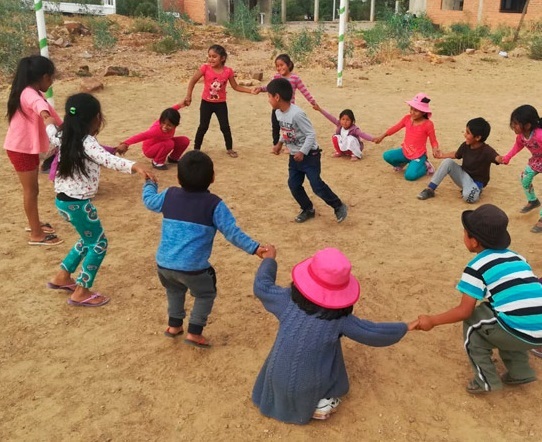 Política pública apunta al derecho a vivir en familia y prevenir el abandono de niños y adolescentes