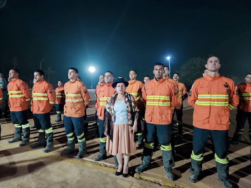 Nuevo contingente de bomberos brasileños llega a Santa Cruz para coadyuvar en la mitigación de incendios