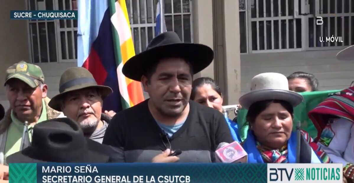 Masifican vigilia en Sucre para validar jefatura de Grover García, Pacto de Unidad no descarta extremar medidas