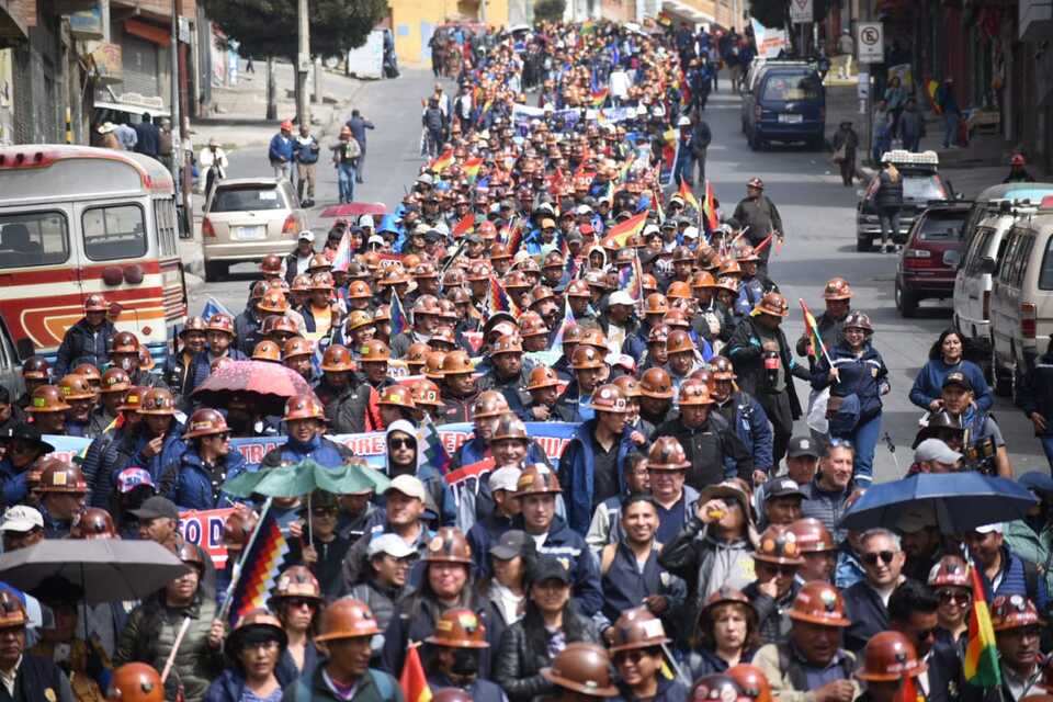 Llaman a la unidad para defender la democracia ante amenazas de evistas