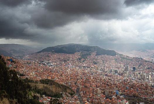 Lluvias dispersas y vientos fuertes se registrarán en el país hasta el viernes 