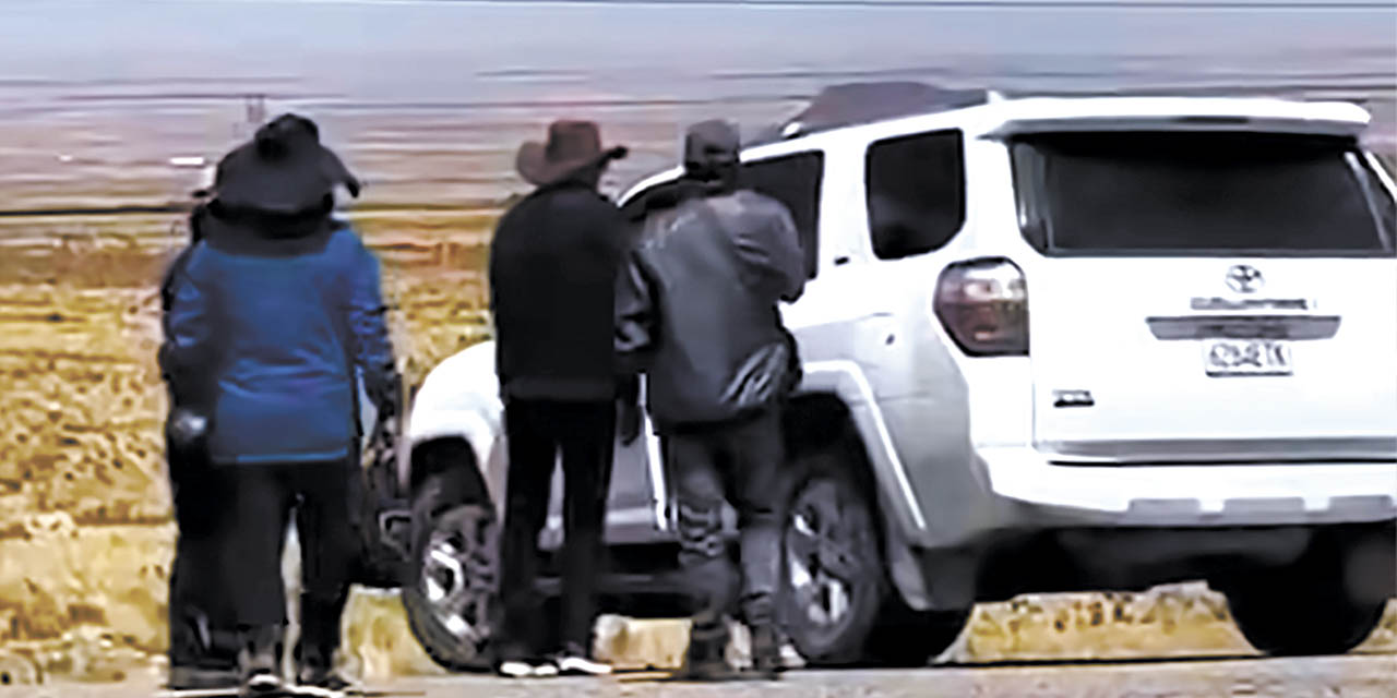 Ministro Del Castillo afirma que Morales acabará con el poco apoyo que le queda si va al bloqueo