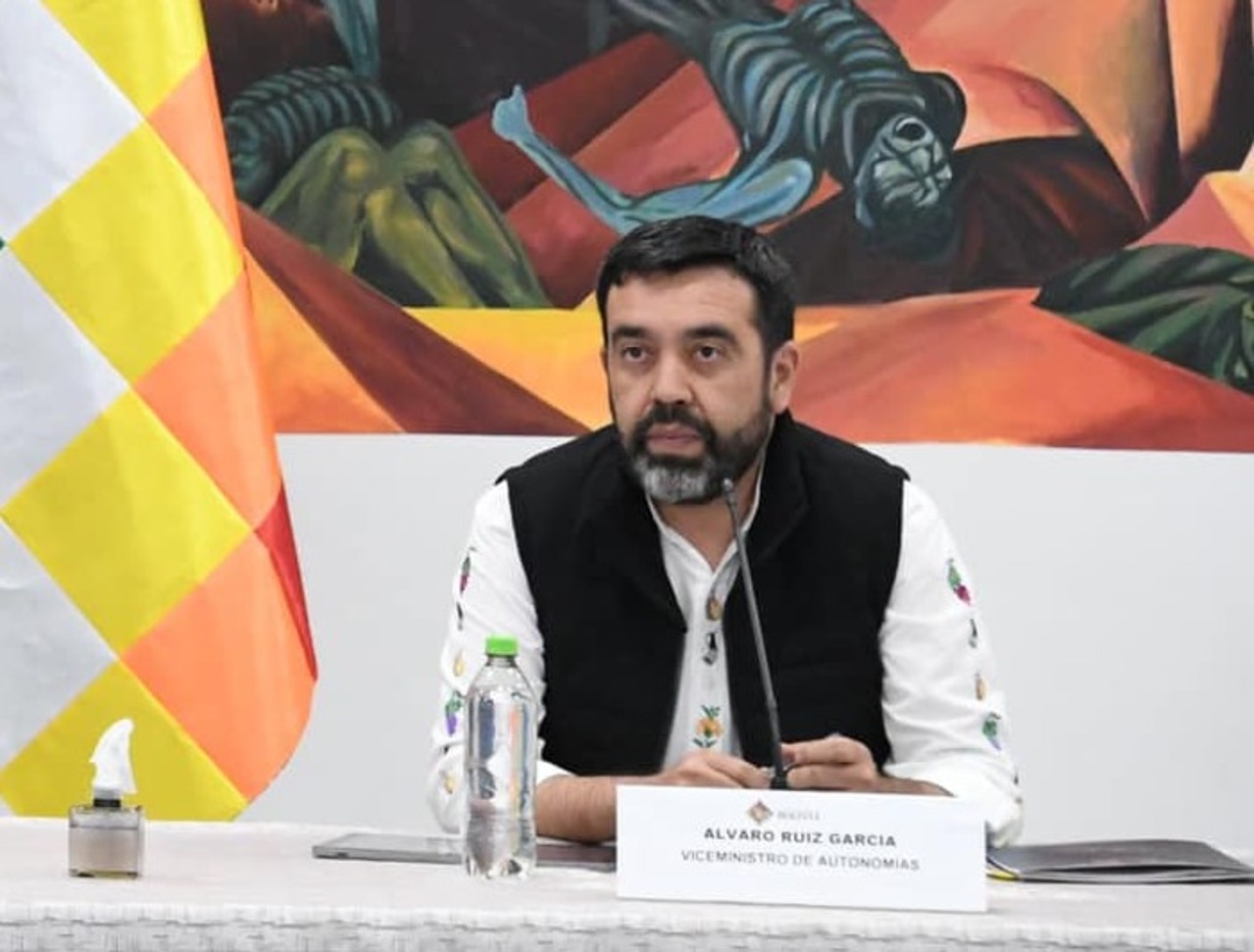 Viceministro Ruiz les dice a “evistas” que no salvarán a Bolivia bloqueándola