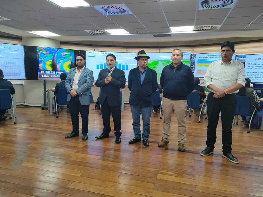 Militares incautan papa, maíz, pollo y combustible de contrabando hacia Perú