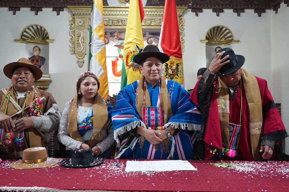 “Evismo” falsifica firma de un asambleísta para solicitar cambio de gobernador en Potosí