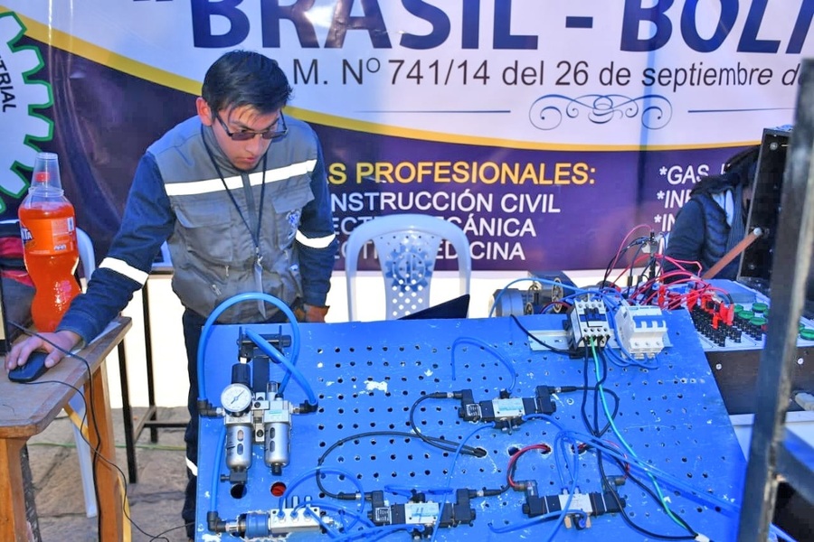 Convocan a la I Feria del Sistema Educativo Plurinacional para promover la investigación y el emprendimiento