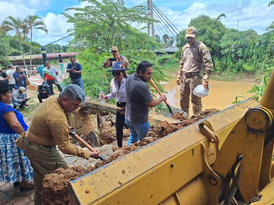 En Cobija empieza dragado del río Acre para evitar inundaciones y proteger a 2.700 familias