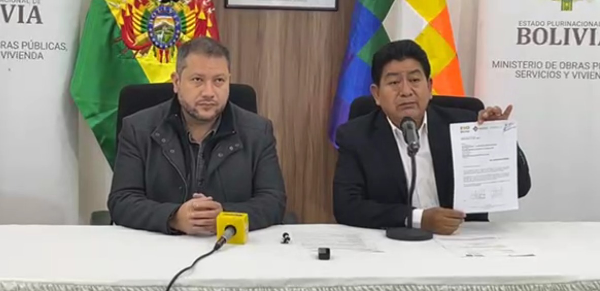 Gobierno reitera invitación al diálogo a transporte de los Yungas, ratifica que garantiza combustibles