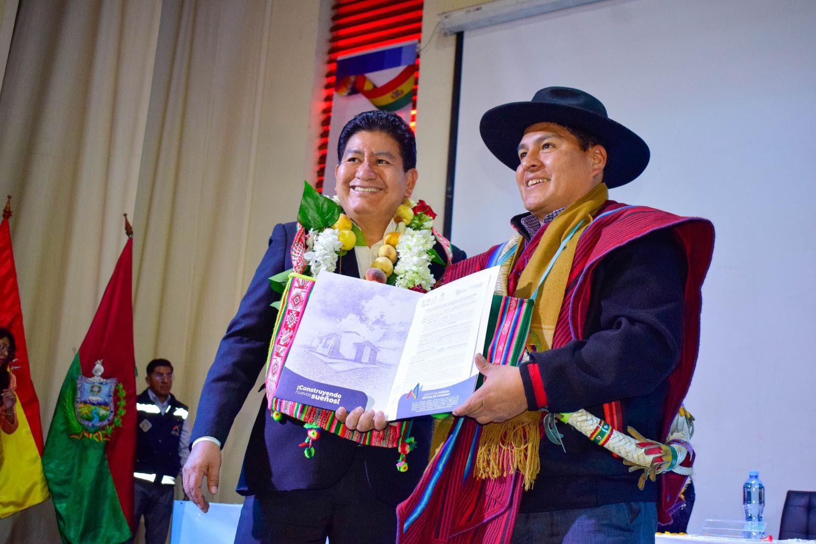 Construirán 240 viviendas en 10 municipios de La Paz