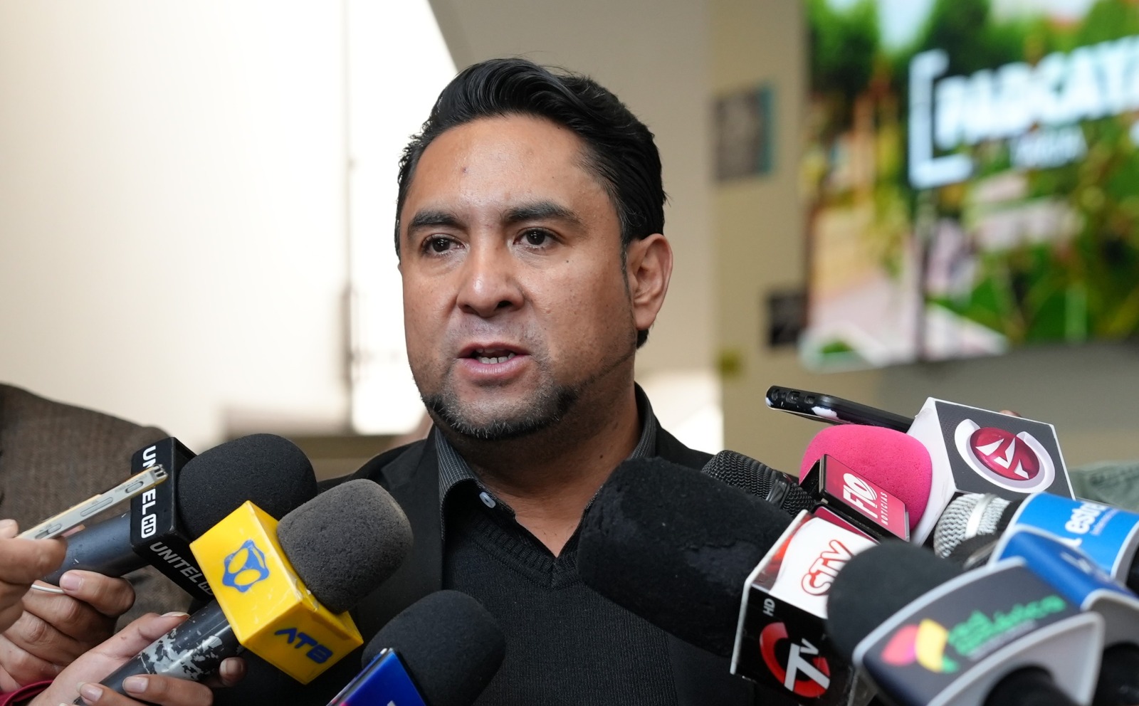 Marcha de carniceros desciende desde El Alto a La Paz y Gobierno aguarda reunión