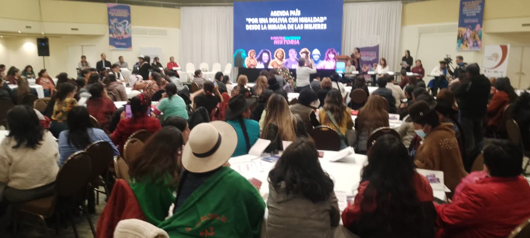 Más de 1.500 lideresas presentan la agenda “Por una Bolivia con igualdad” que apunta a transformar el país