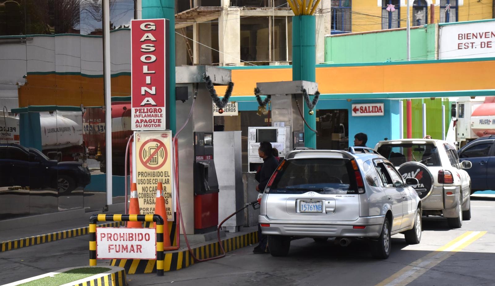 YPFB garantiza provisión de combustibles para el largo fin de semana