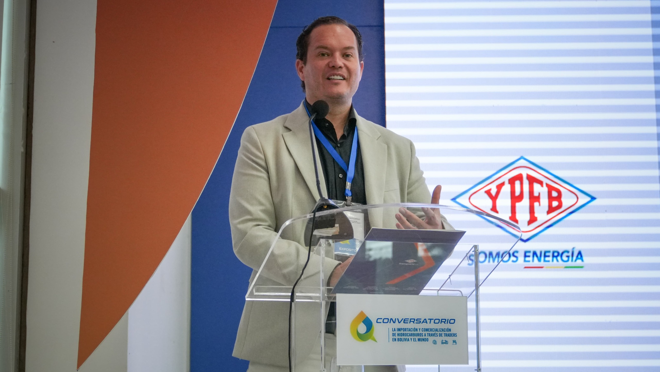 YPFB apunta a biocombustibles, producción de crudo y mejora en puntos de importación