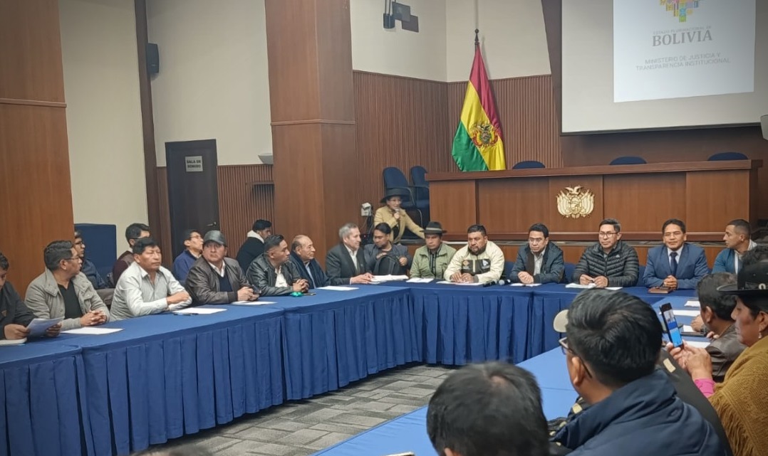 Gobierno y Contracabol inician reunión sobre alza del precio de la carne de res