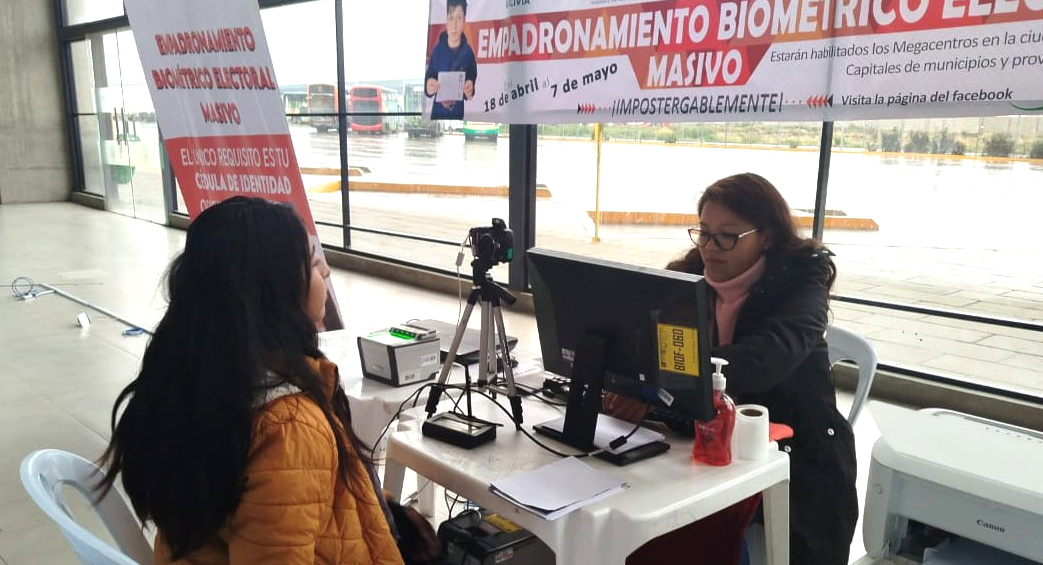 10 puntos de empadronamiento masivo en La Paz y El Alto atenderán hasta el 7 de mayo