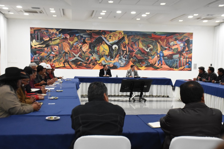 Inicia reunión entre el Gobierno y COB para tratar avances de su pliego petitorio en mesas de trabajo