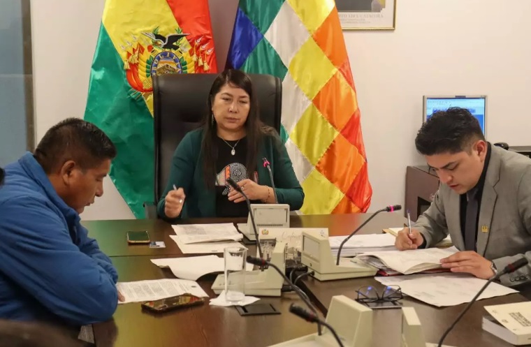 Comisión de Derechos Humanos analiza norma integral para proteger a la niñez y garantizar cuidado parental