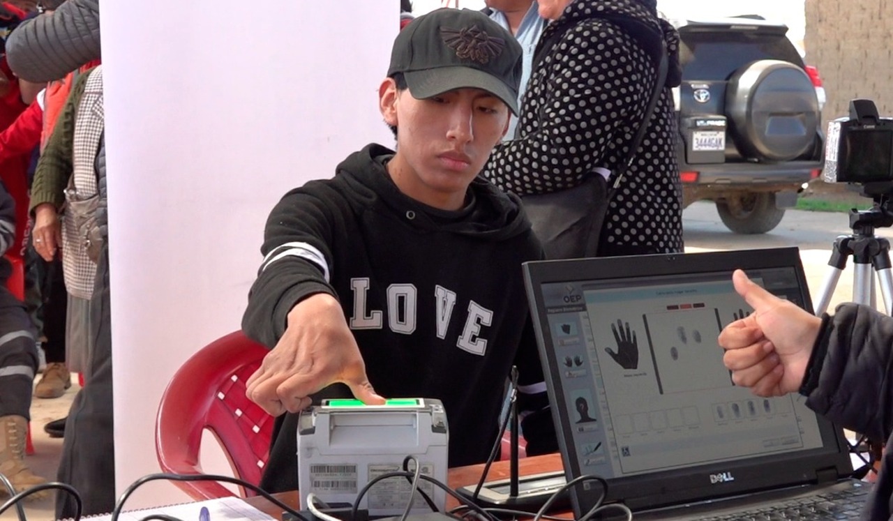 TSE reporta problemas en la organización de las elecciones en el exterior y responsabiliza al Legislativo