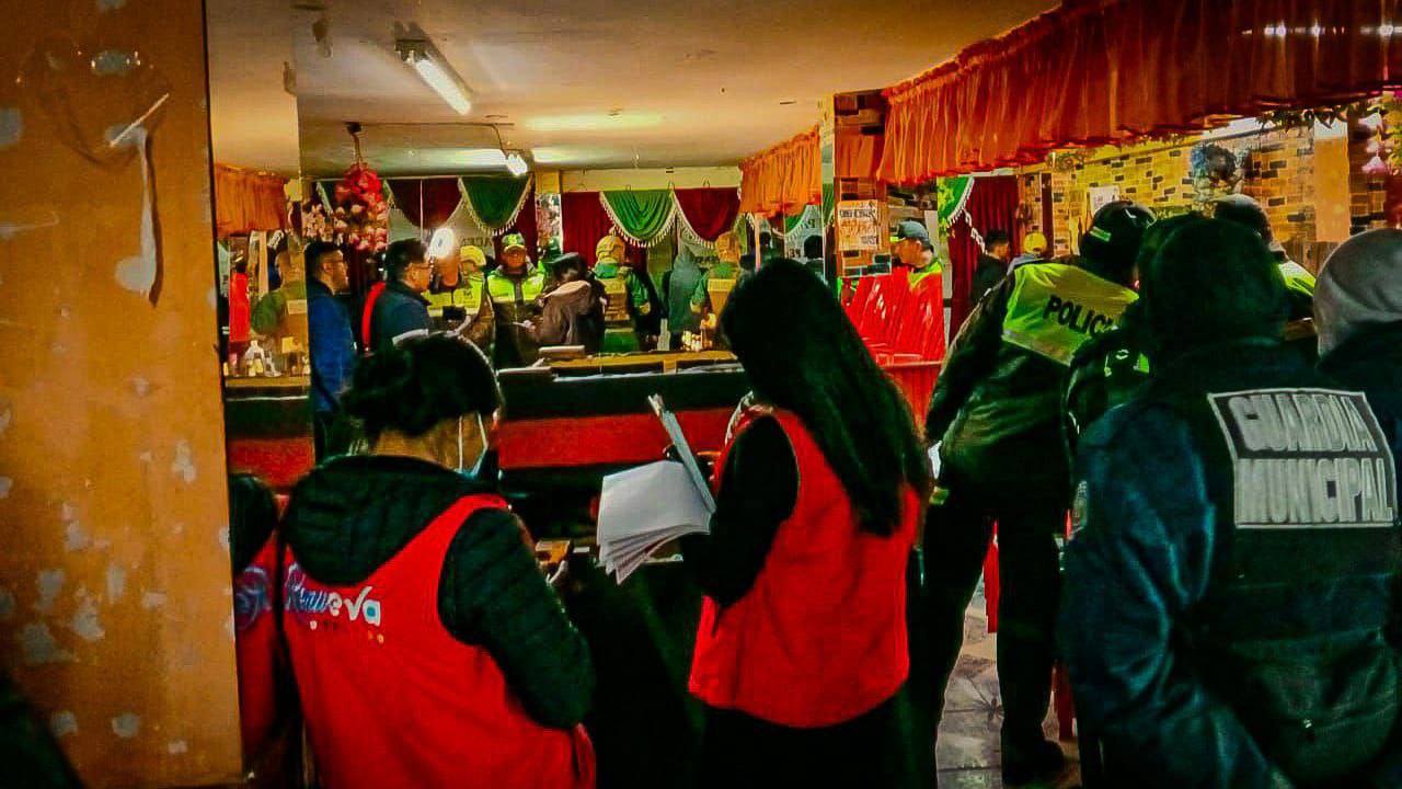 Operativos en El Alto dejan 282 capturados y 19 bares clandestinos clausurados en tres días