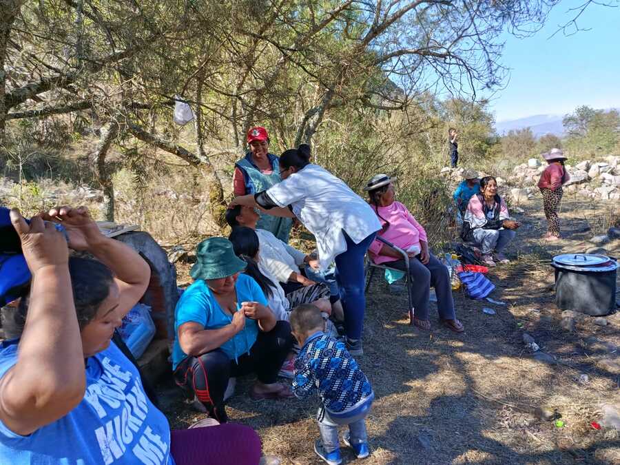 Brigadas médicas brindan 596 atenciones en zonas afectadas por incendios forestales en Tarija