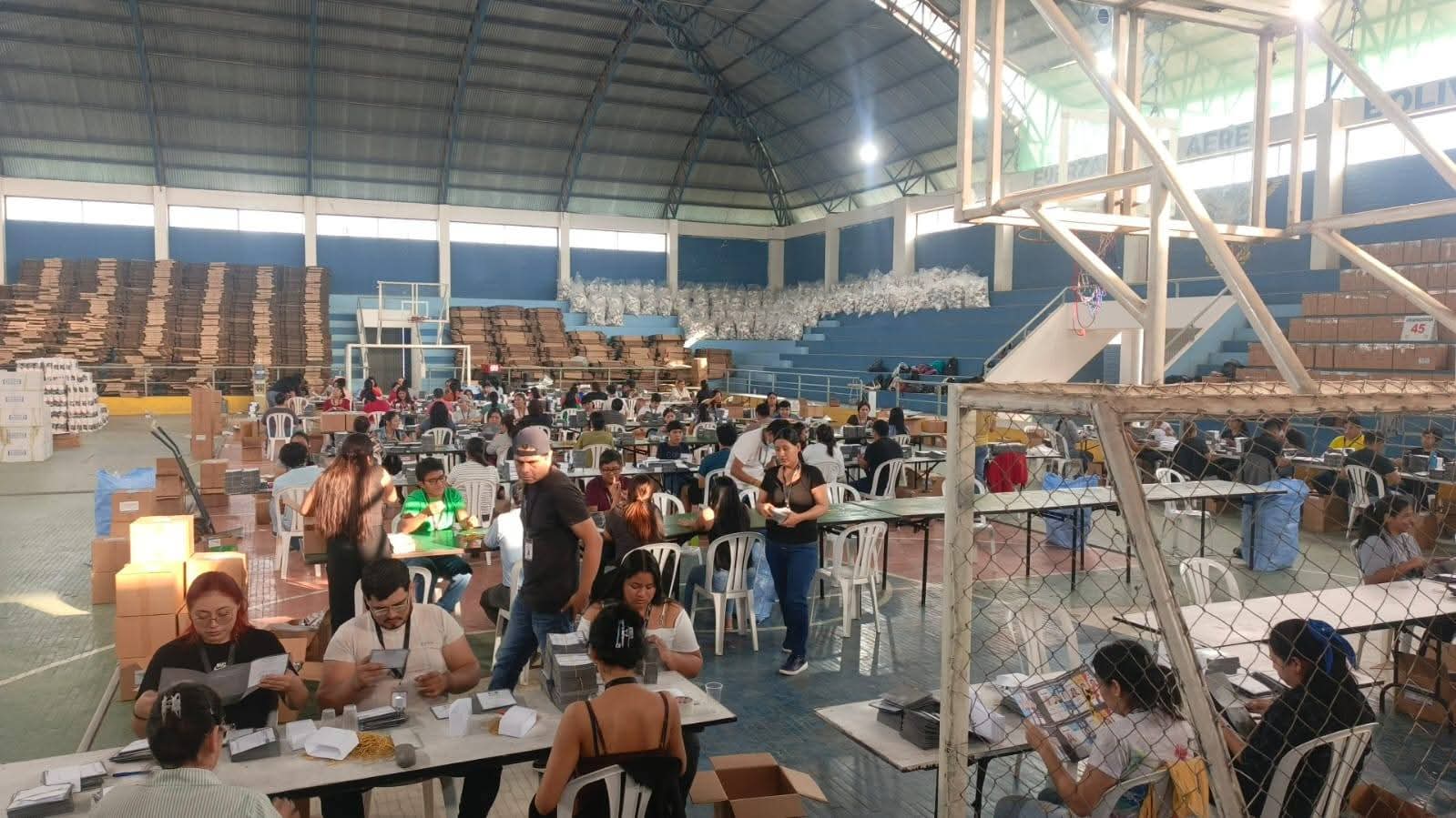 En Santa Cruz inicia el armado de 9.115 maletas electorales para las elecciones