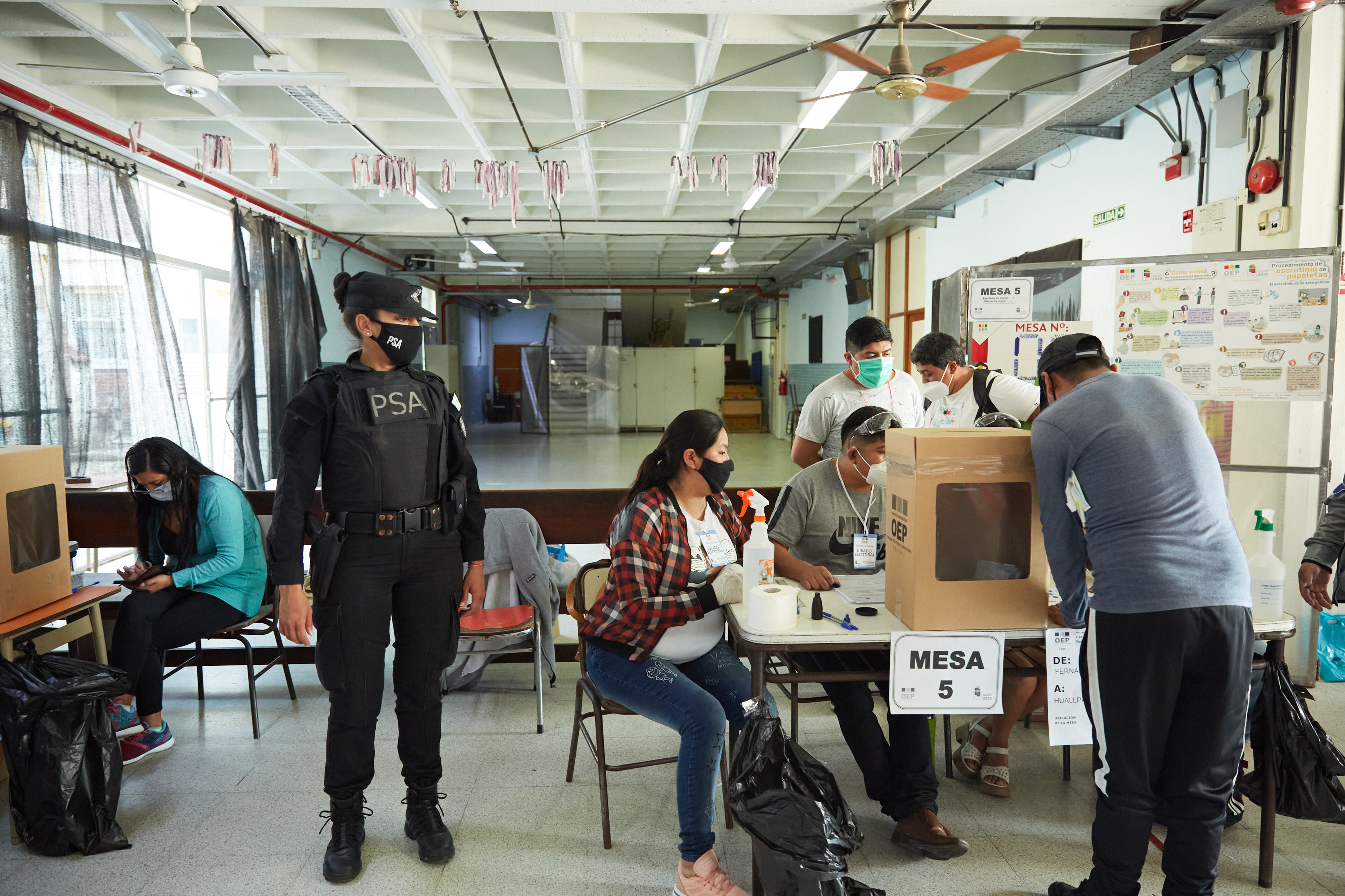 Bolivianos en el exterior pueden sufragar con pasaporte o cédula de identidad vigente